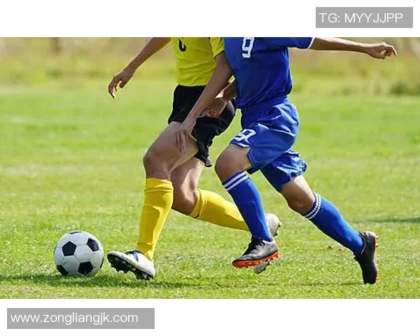 足球明星专属装备全景展示及其精彩瞬间图片合集