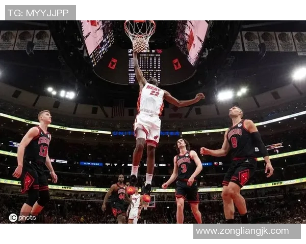 公牛队在季后赛中以四比二战胜老鹰队成功晋级展现强大实力 公牛队在季后赛中以四比二战胜老鹰队成功晋级展现强大实力